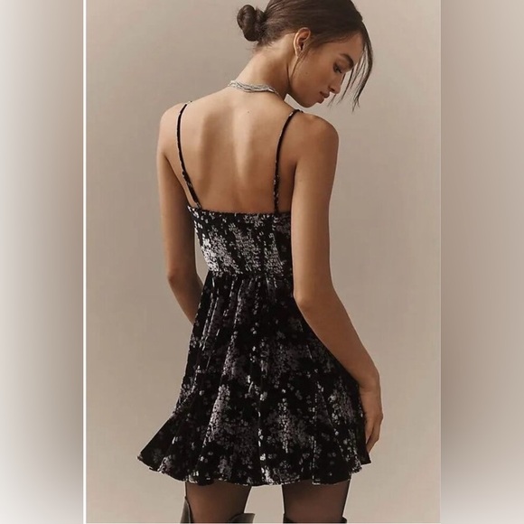 Anthropologie MAEVE Fit And Flare Velvet Mini Dress size XS NWT $228 - Picture 2 of 8
